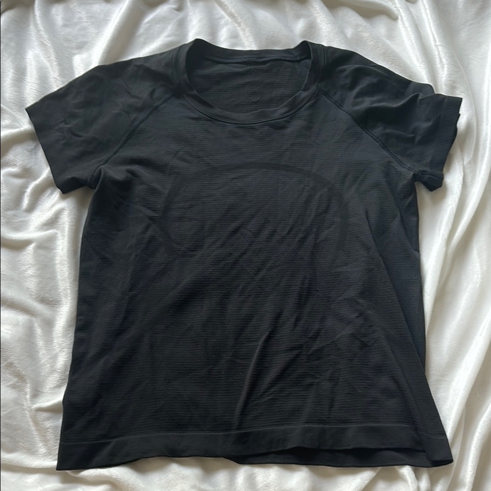 Lululemon Athletica Black Short Sleeve Tee